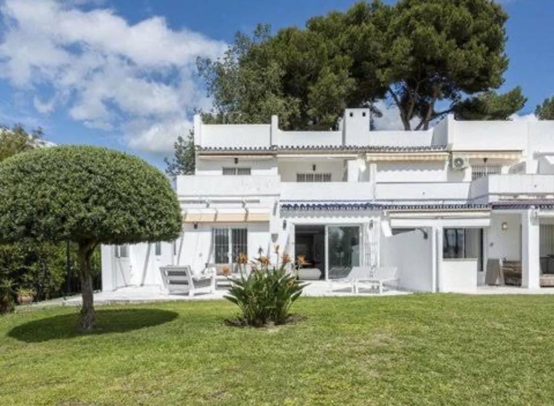 Venta de piso en Avenida Valle del Golf, Marbella
photo 4
