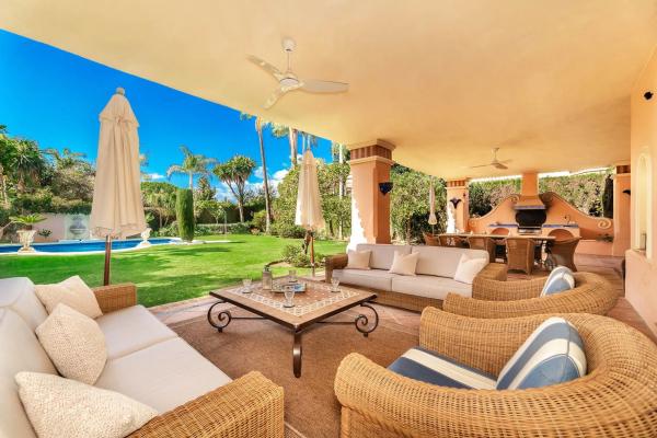 Chalet independiente en venta en CL PONIENTE, Marbella
 photo 4