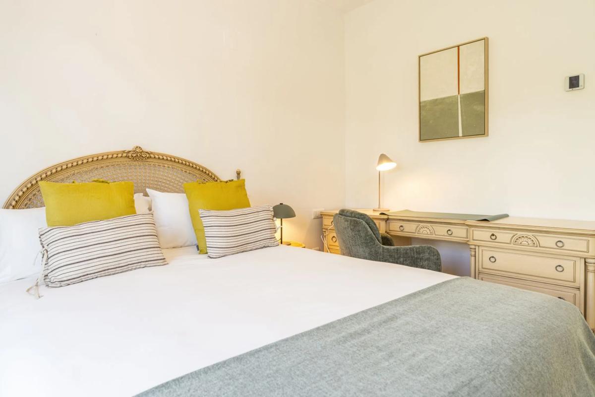 Venta de chalet adosado en  Calle las Aguilas, 168 , Marbella photo 2