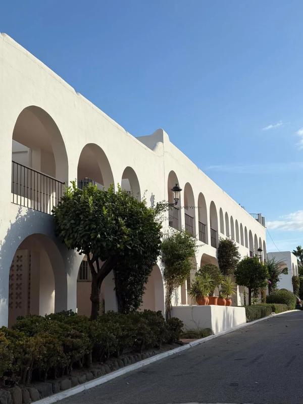 Sale of apartment in Barrio Aloha, Marbella
photo 1