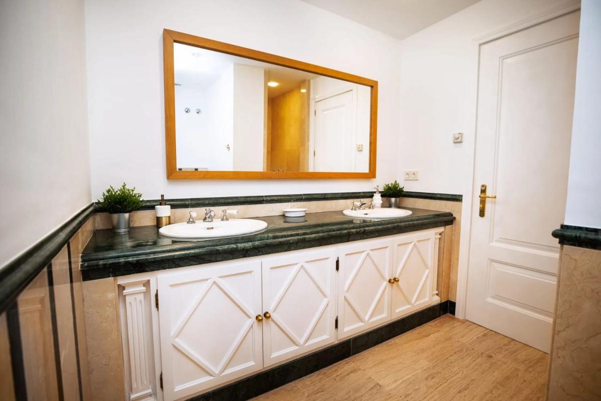 Venta de duplex en Avenida del Prado, Marbella photo 1