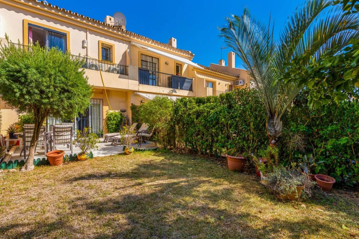 Продажа таунхауса в Urbanización los Olivos I, 5 , Марбелла photo 5