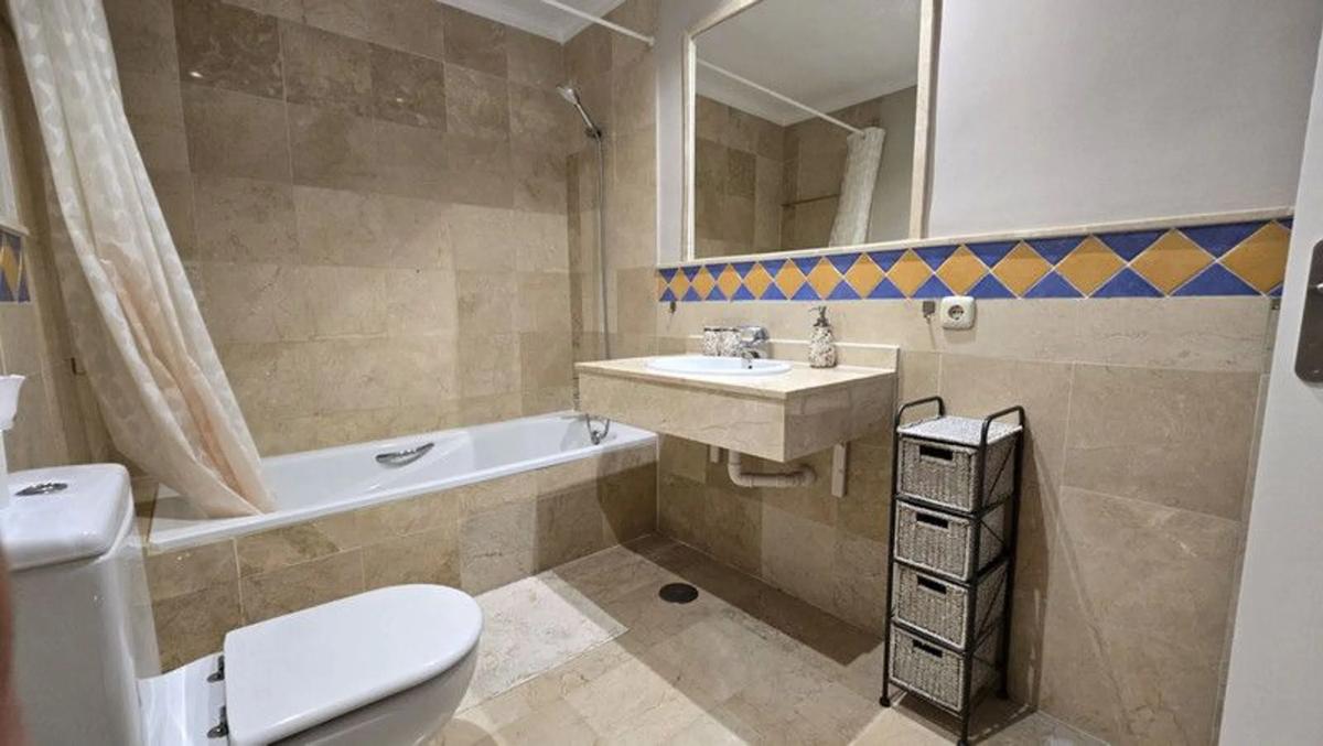 Venta de piso en Avenida Valle del Golf, Marbella
photo 3