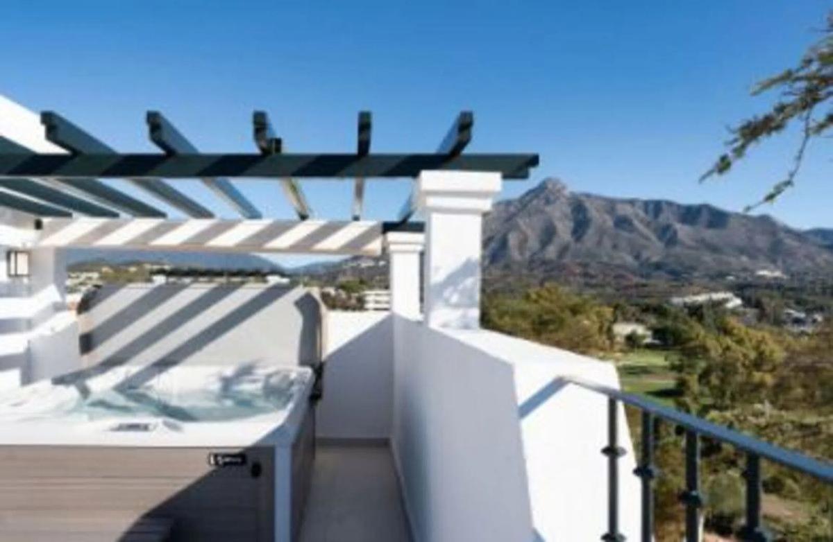 Venta de duplex en Calle de las Torres, Marbella photo 2
