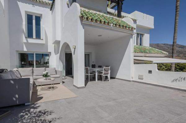 Duplex en venta en Avenida del Norte, Marbella photo 1
