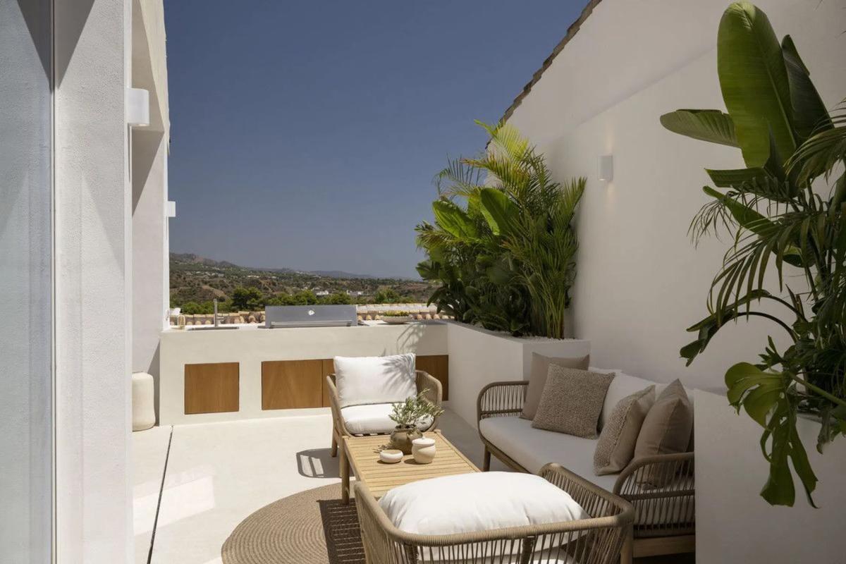 Venta de chalet adosado en  Avenida del Norte , Marbella photo 4