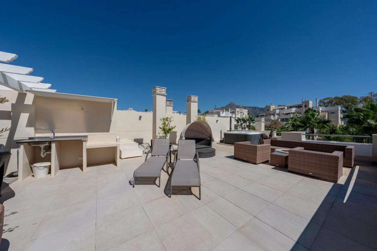 Venta de duplex en Barrio Aloha, Marbella photo 1