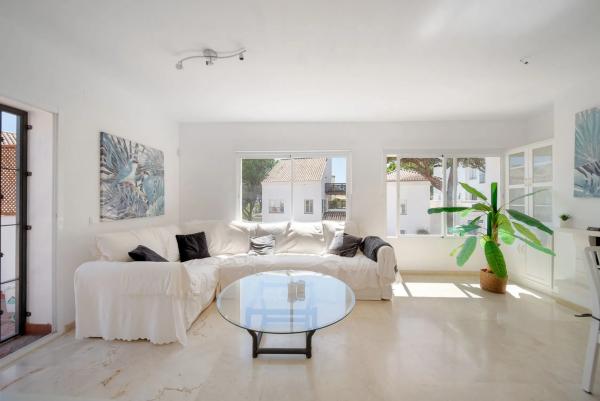 Duplex for sale on Barrio Aloha, Marbella photo 4