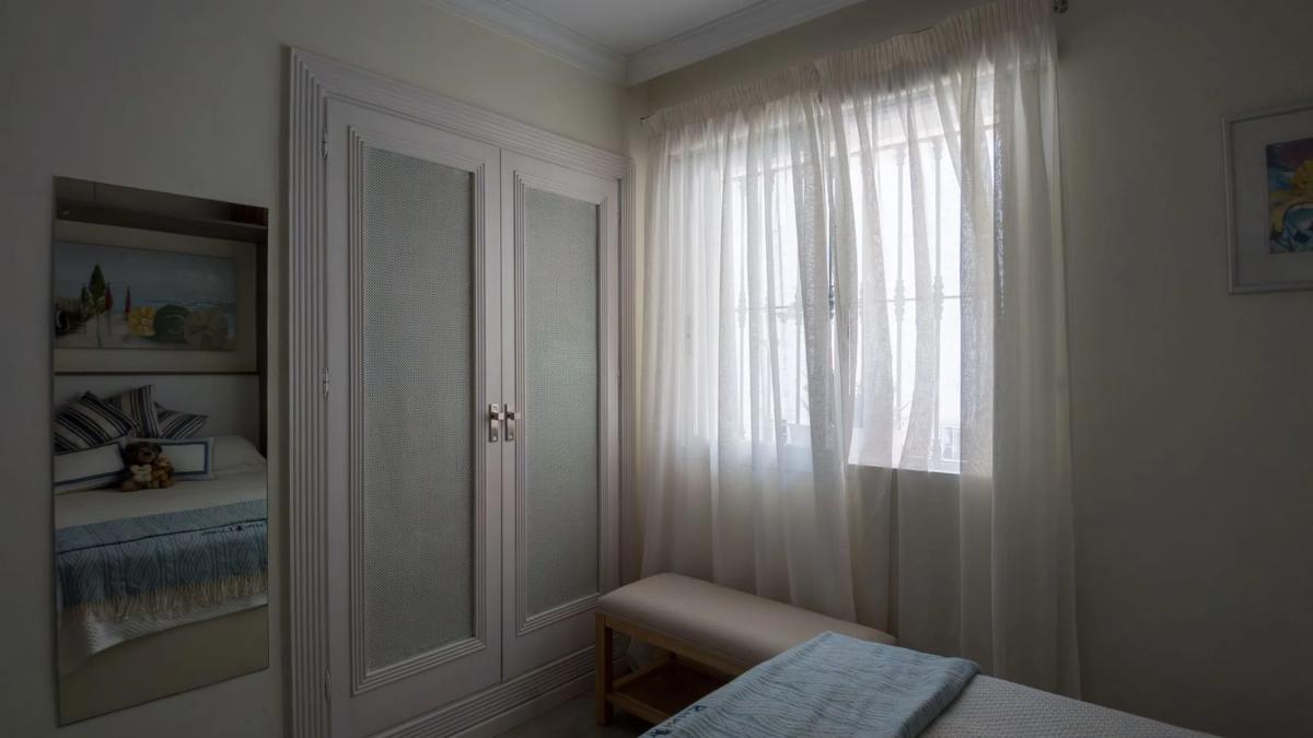 Venta de chalet adosado en CL AGUILAS , Marbella photo 1