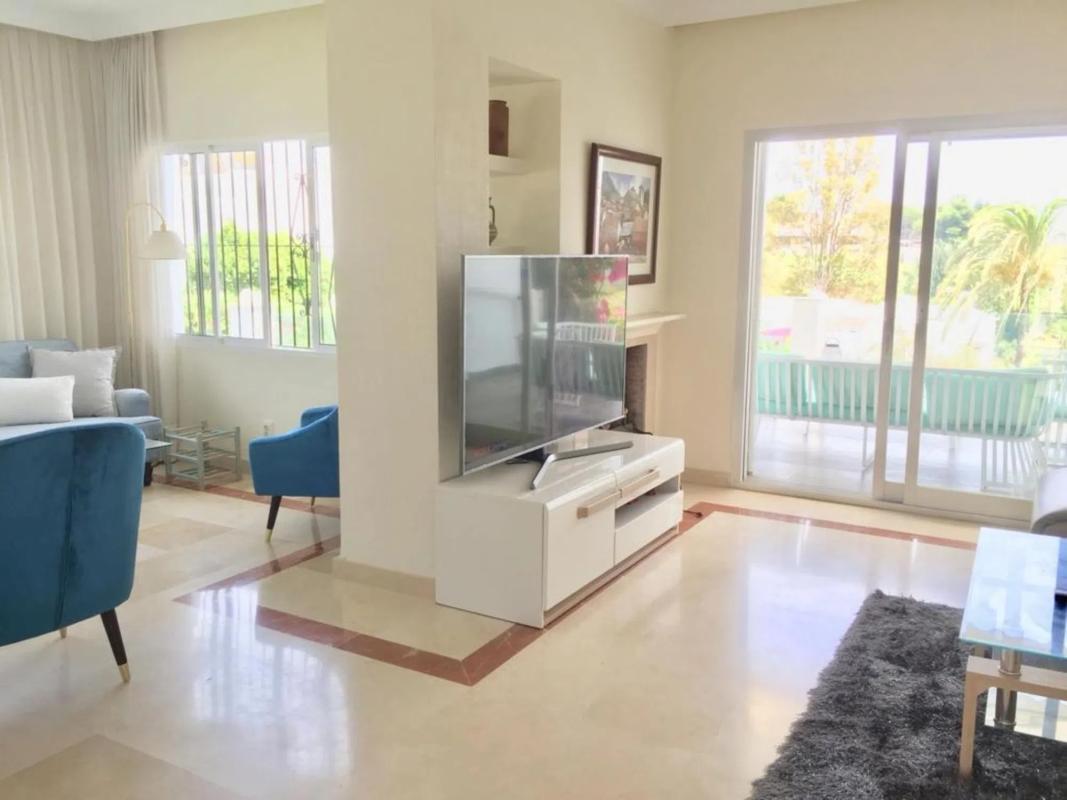 Venta de chalet adosado en Barrio Aloha , Marbella photo 2