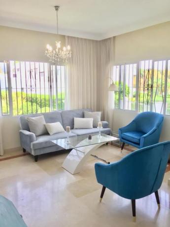 Chalet adosado en venta en Barrio Aloha , Marbella thumbnail 2