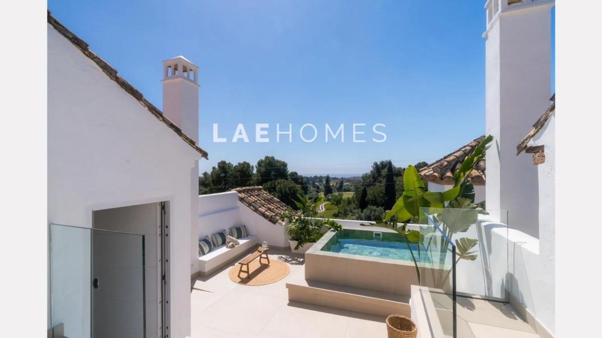 Sale of townhouse in Barrio Aloha , Marbella photo 3