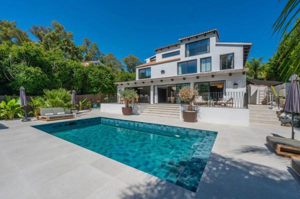Chalet wolnostojący na sprzedaż w  Avenida del Prado, Marbella photo 1