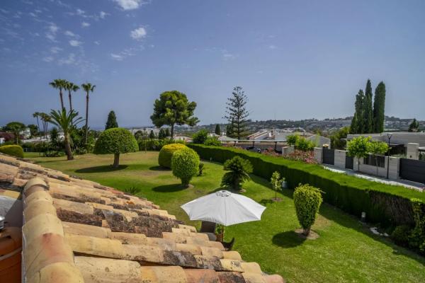 Terraced house for sale at  Barrio Aloha , Marbella photo 2