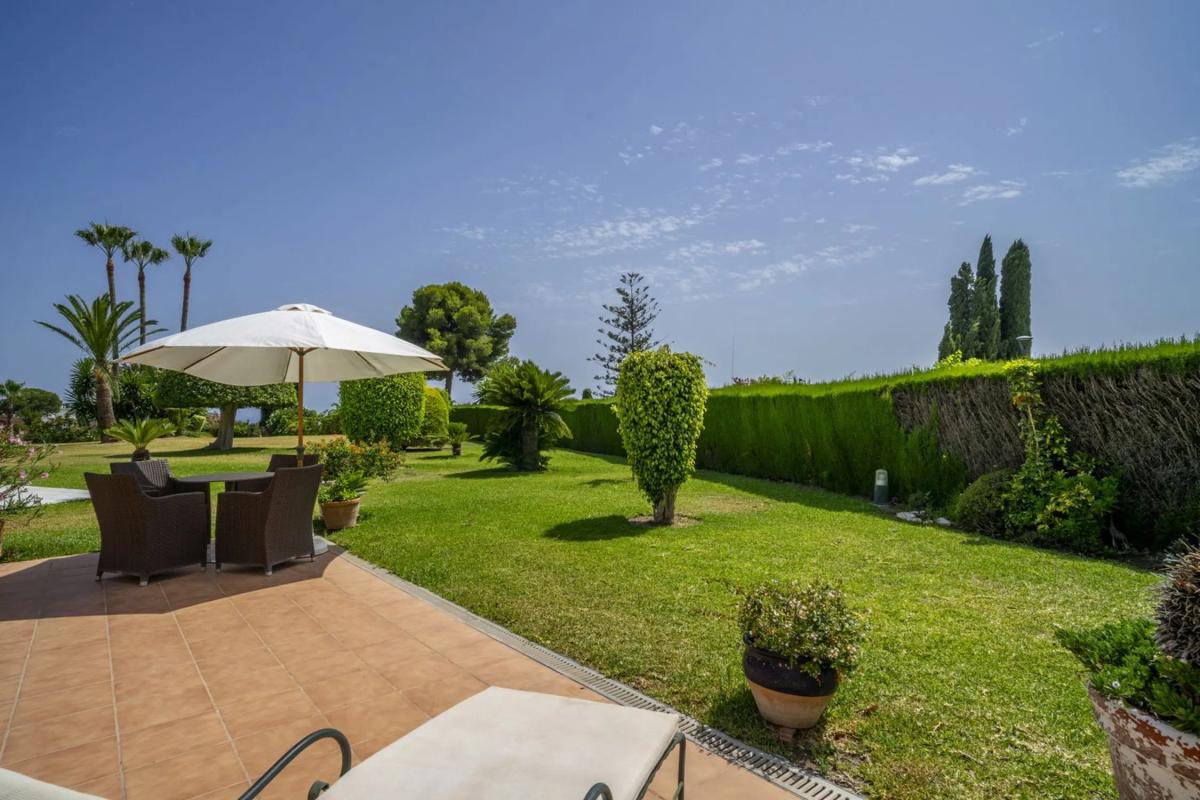 Venta de chalet adosado en  Barrio Aloha , Marbella photo 4