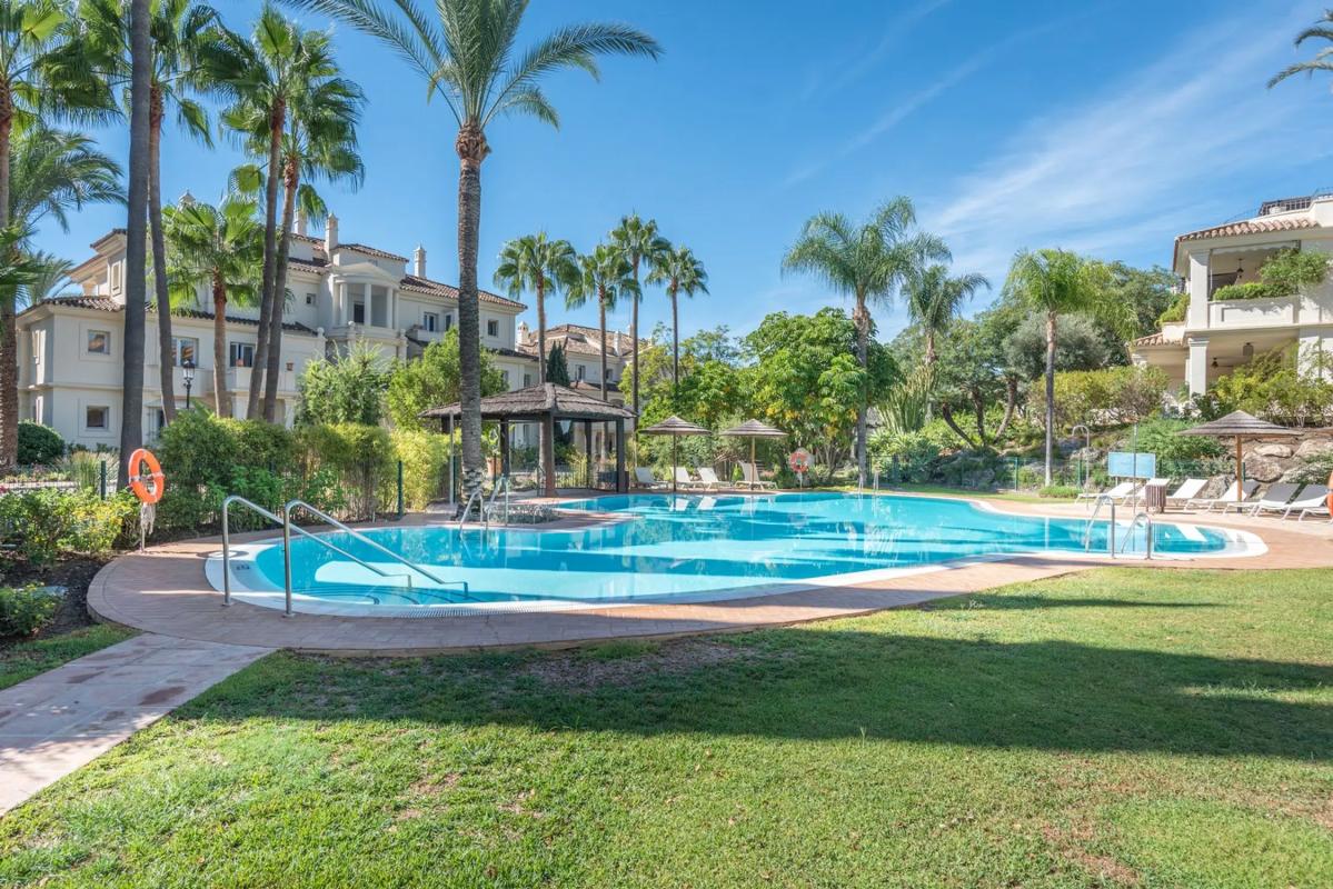 Venta de ático en Avenida del Prado, 80, Marbella photo 1