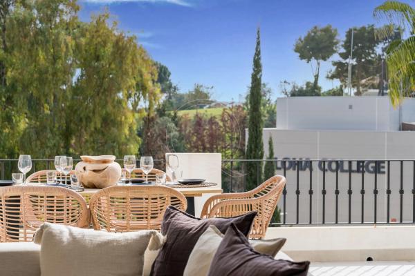Duplex for sale on Barrio Aloha, Marbella photo 1