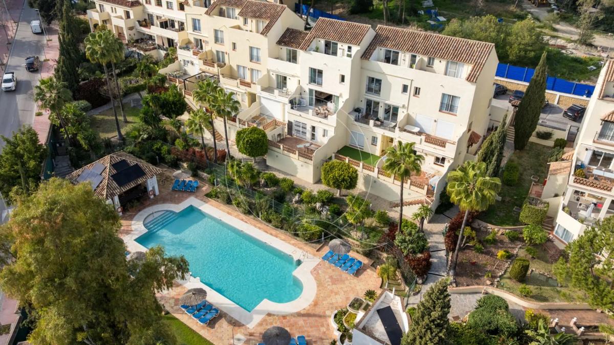 Duplex sale in Barrio Aloha, Marbella photo 2