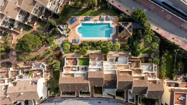 Duplex for sale on Barrio Aloha, Marbella photo 3