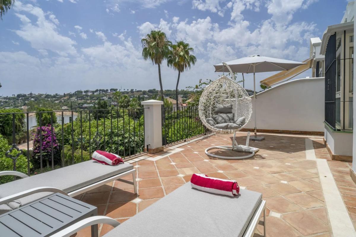 Sale of townhouse in  Barrio Aloha , Marbella photo 3