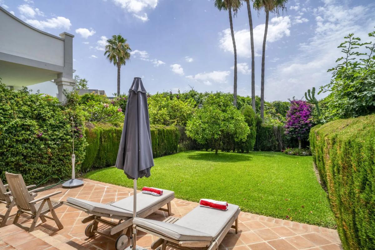 Sale of townhouse in  Barrio Aloha , Marbella photo 4