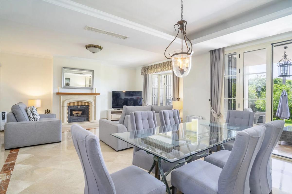 Sale of townhouse in  Barrio Aloha , Marbella photo 5