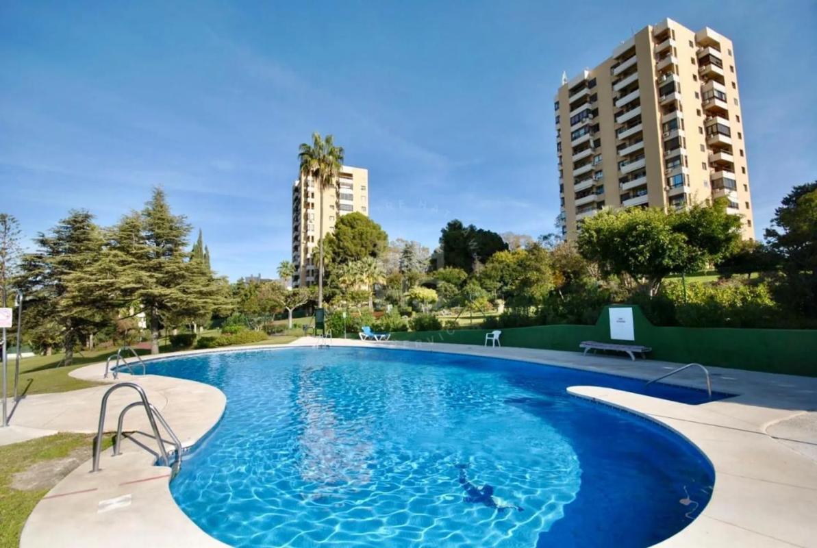 Venta de estudio en Urbanización torres de aloha, 1, Marbella photo 2