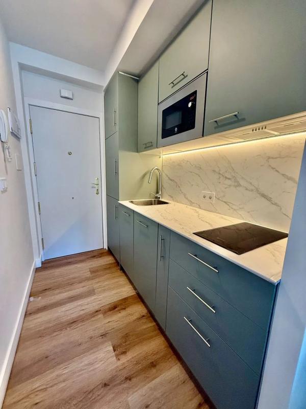 Venta de estudio en Calle de las Torres, Marbella photo 2