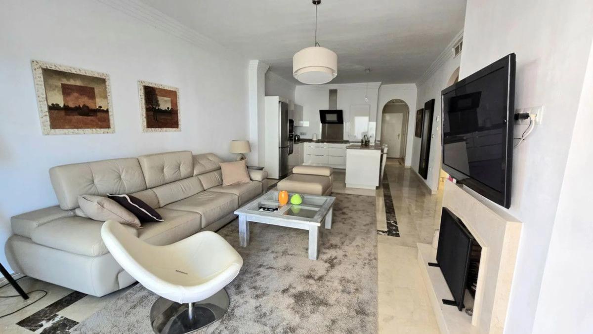 Продажа квартиры на Avenida del Prado, Марбелла
photo 5