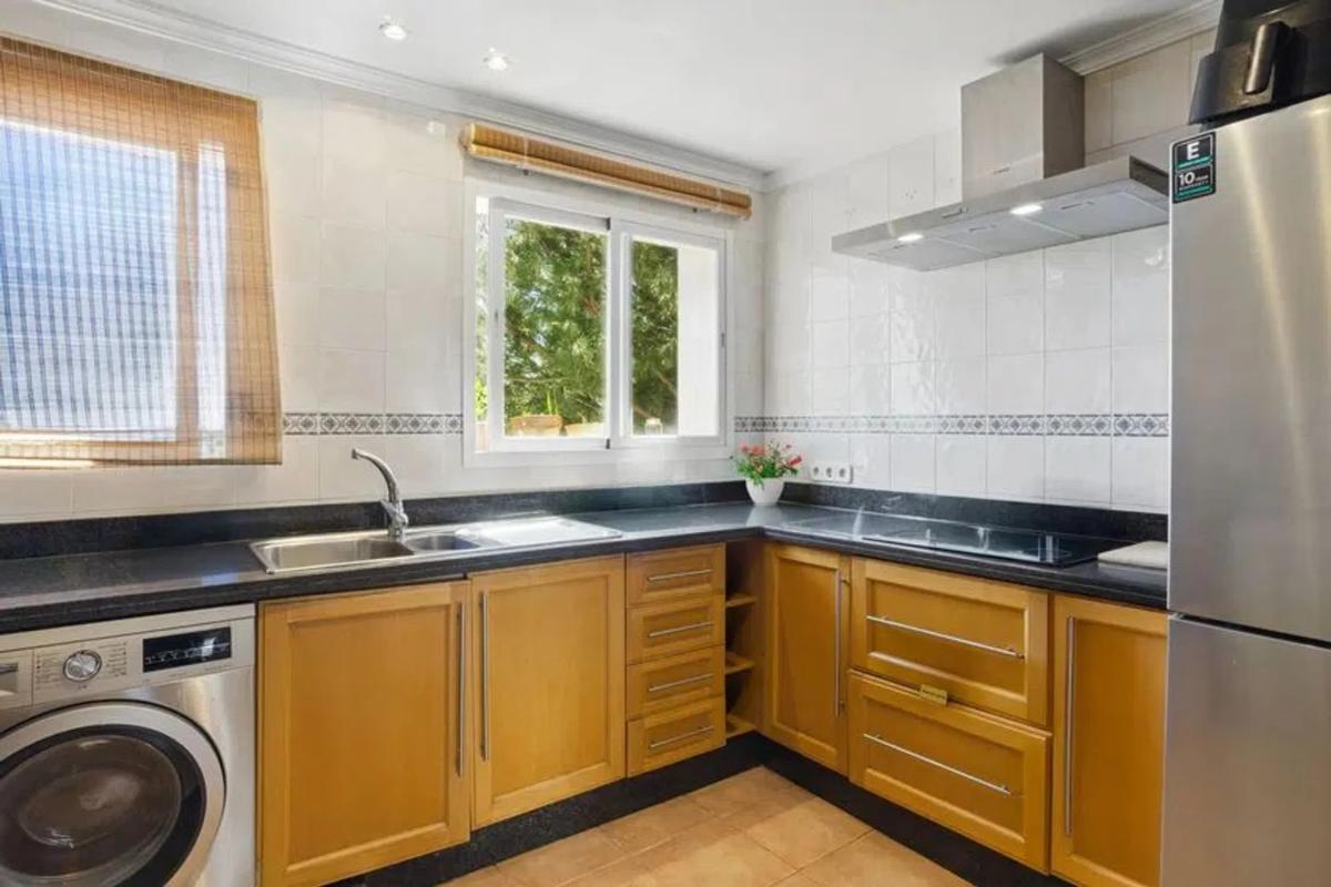 Duplex sale in Urbanización Los Pinos de Aloha, Marbella photo 2