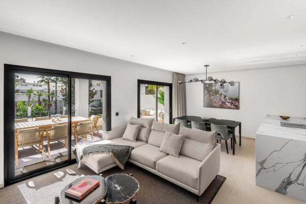 Duplex for sale on Urbanizacion Nva Andalucia Aloha, 26, Marbella photo 1
