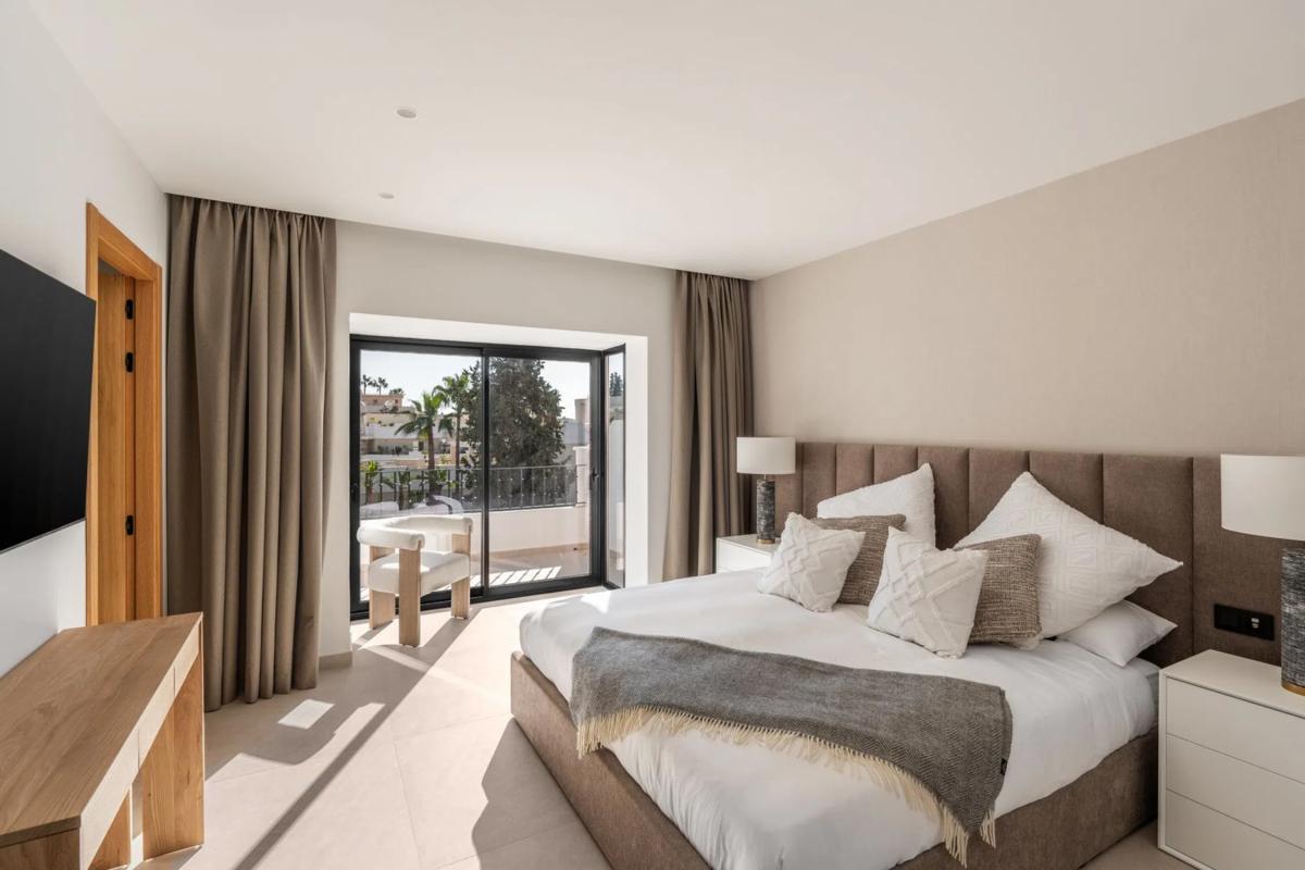 Venta de duplex en Urbanizacion Nva Andalucia Aloha, 26, Marbella photo 5