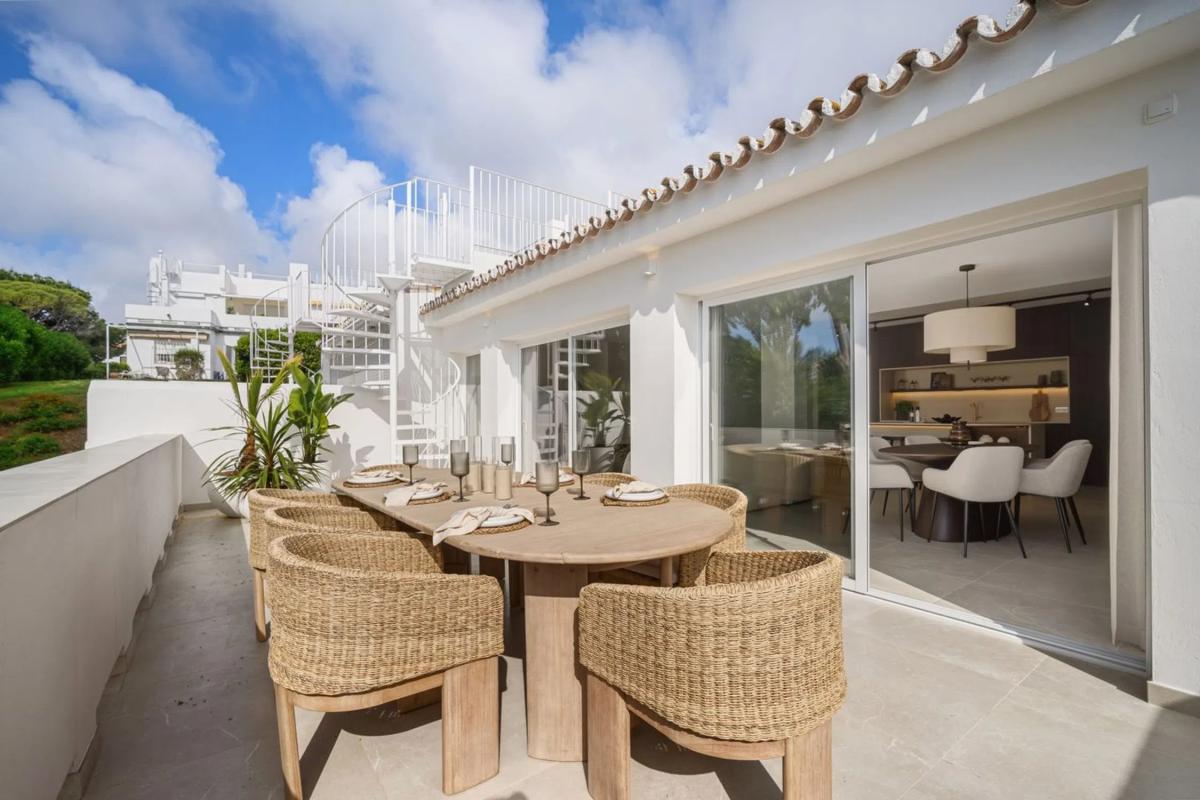 Sale of townhouse in Calle Levante , Marbella photo 3