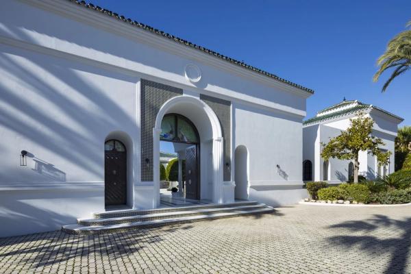 Chalet independiente en venta en Urbanizacion Nva Andalucia Aloha, Marbella
thumbnail 3