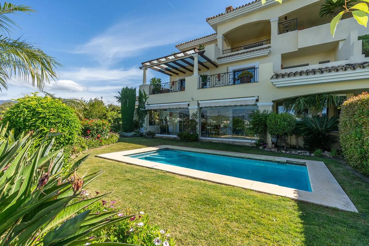 Продажа квартиры на Urbanizacion N Andalucia L, Марбелла
photo 2
