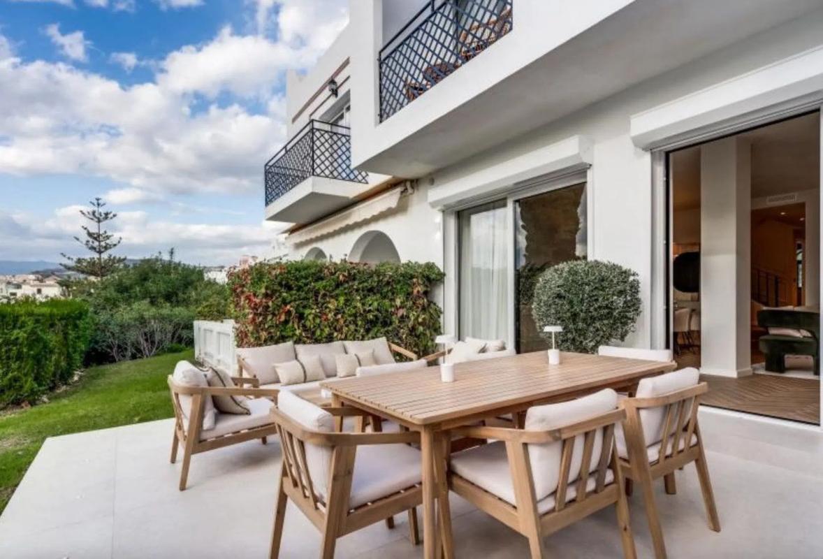 Venta de chalet adosado en Calle Al-andalus , Marbella photo 1