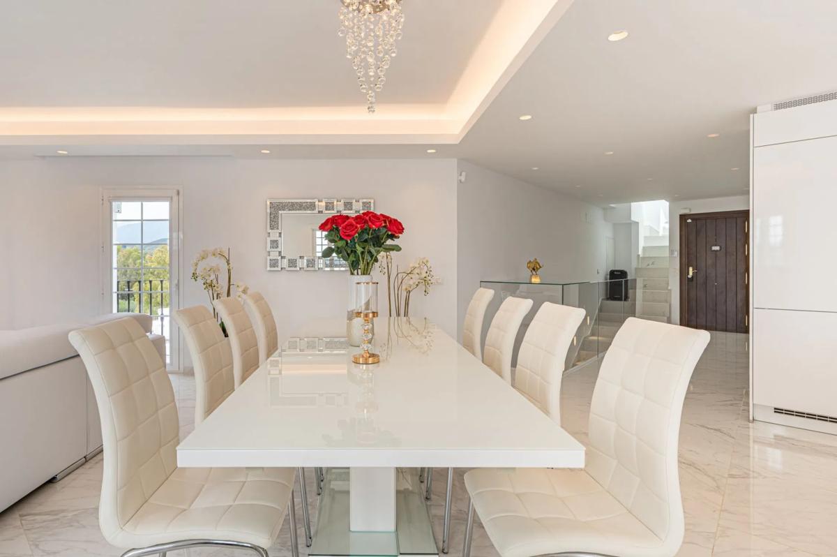 Sale of townhouse in Barrio Aloha , Marbella photo 2