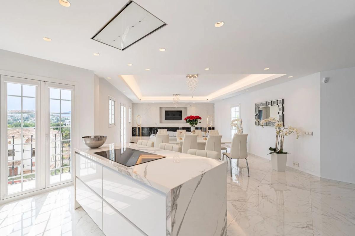 Sale of townhouse in Barrio Aloha , Marbella photo 3