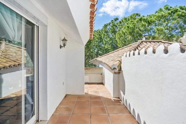 Duplex en venta en CJT PINOS ALOHA GOLF s/n, Marbella photo 4