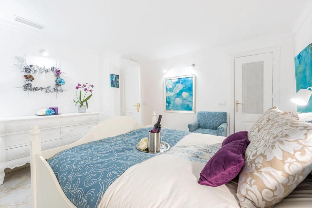 Venta de chalet adosado en  Barrio Aloha , Marbella photo 3
