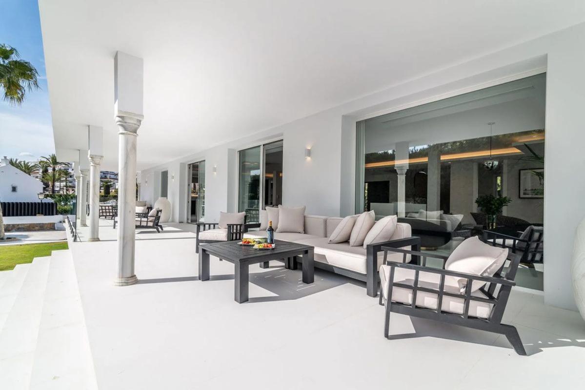 Venta de chalet independiente en Barrio Aloha, Marbella
photo 3