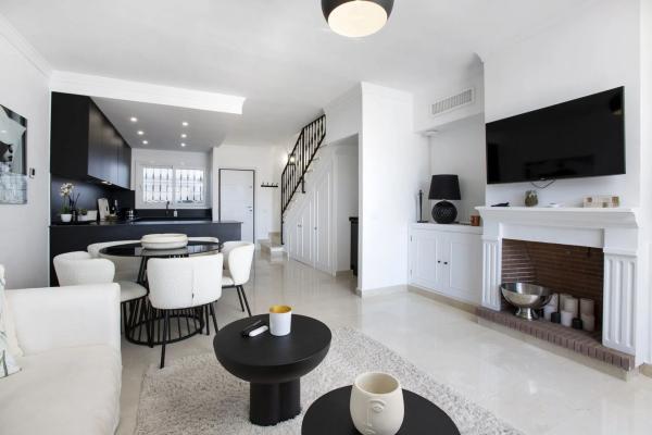 Duplex for sale on Barrio Aloha, Marbella photo 2