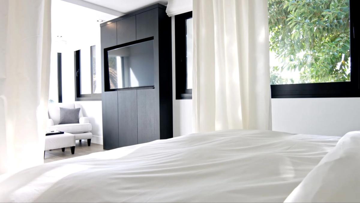 Venta de chalet independiente en Calle las Aguilas, 174, Marbella
 photo 3