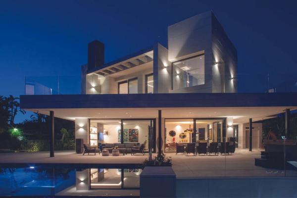 Chalet independiente en venta en Calle paris, Marbella
photo 1