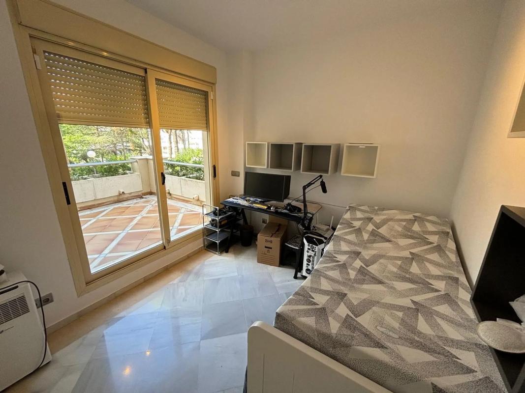 Sale of apartment in Avenida del Prado s/n, Marbella
 photo 4