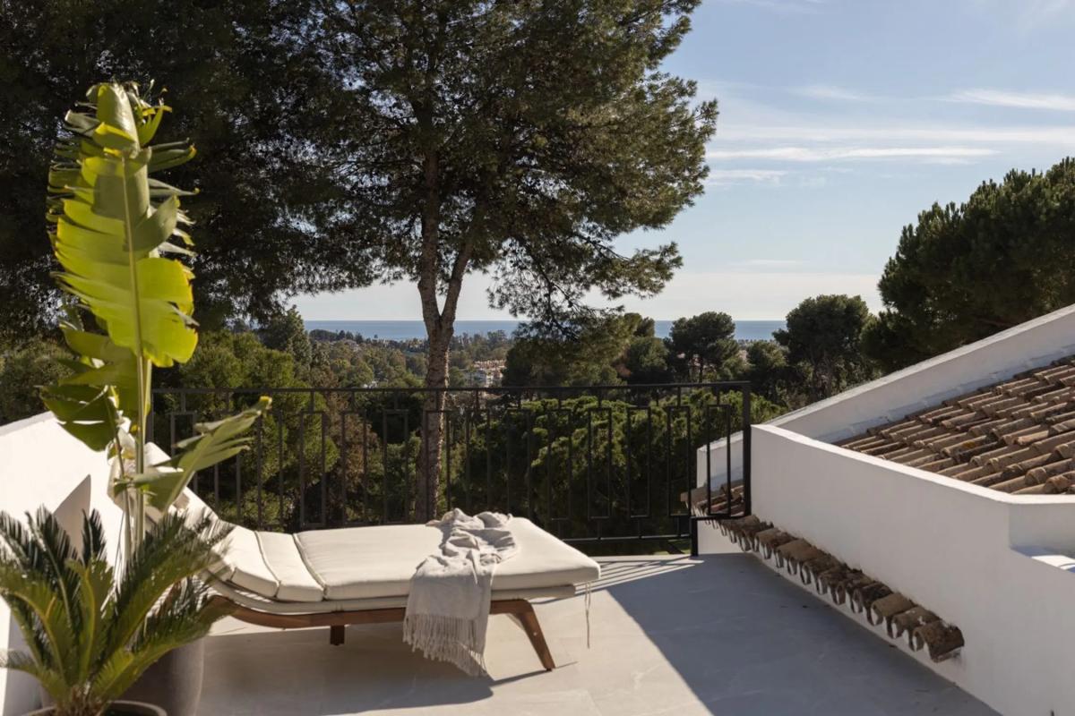 Venta de chalet adosado en  Barrio Aloha , Marbella photo 3