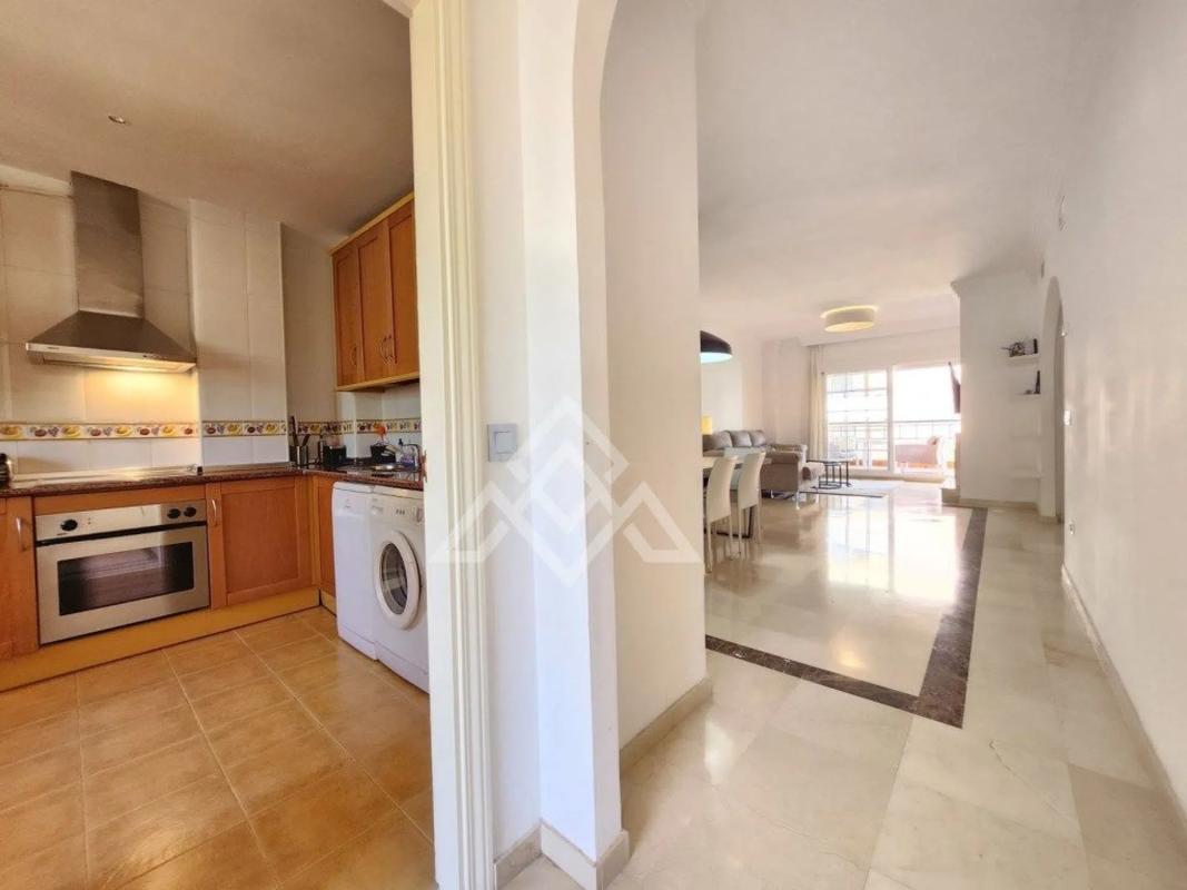 Продажа квартиры на Avenida del Prado, 2, Марбелла
 photo 2