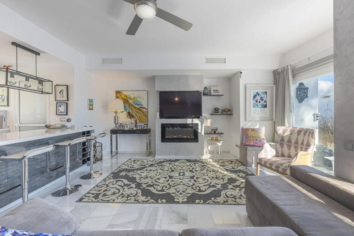 Venta de chalet adosado en Barrio Aloha , Marbella photo 1
