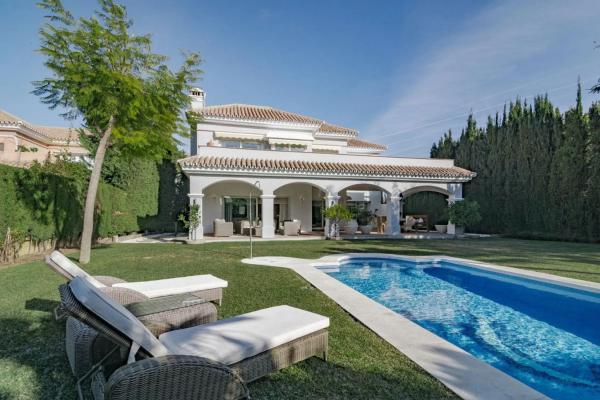 Chalet independiente en venta en Avenida del Prado, Marbella
 photo 4