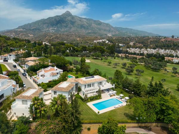 Chalet wolnostojący na sprzedaż w Urbanizacion Nva Andalucia Aloha, 9, Marbella thumbnail 3